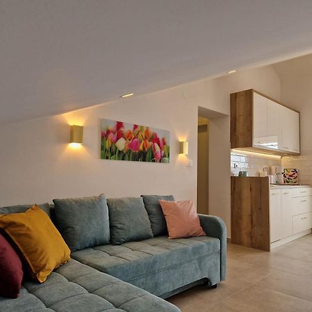 Haus Mit Meerblick Lopar Luaran gambar