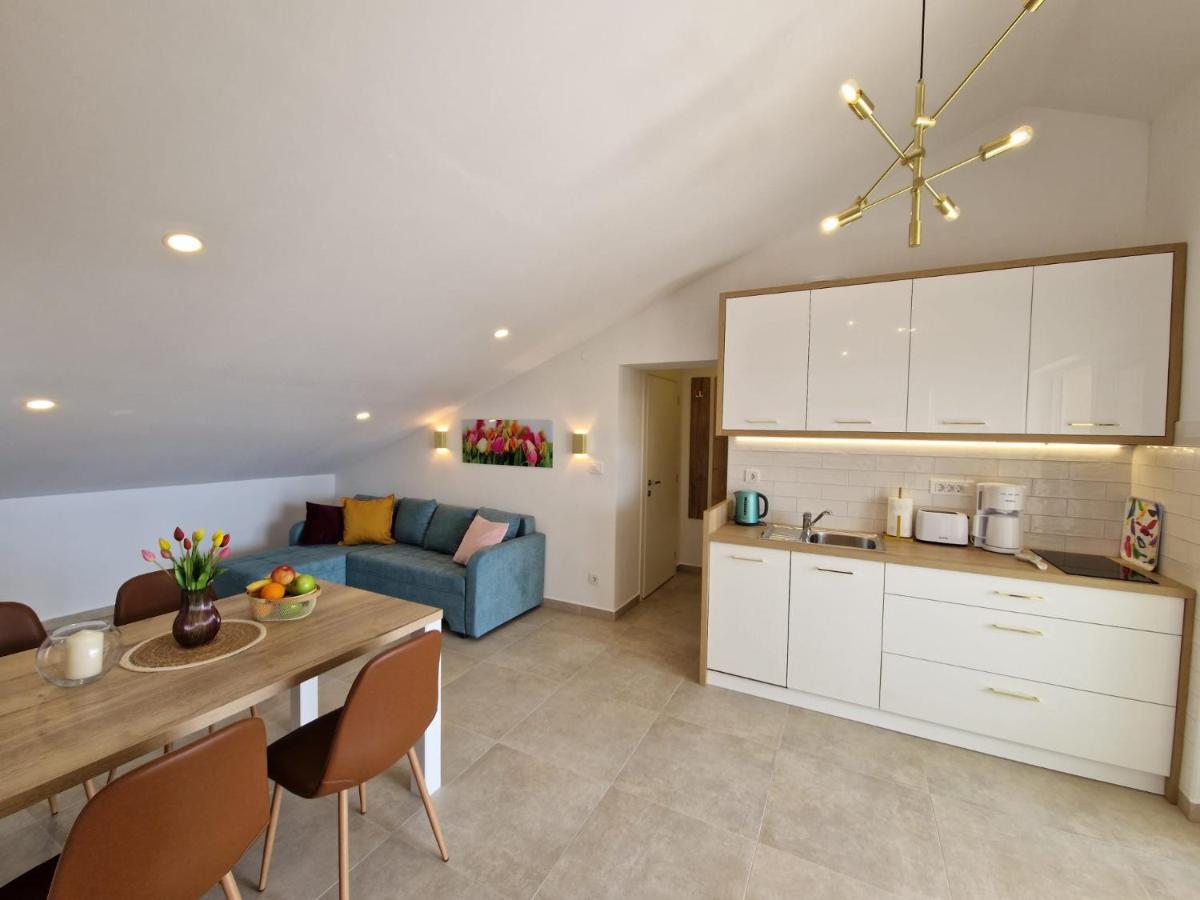 Haus Mit Meerblick Lopar Luaran gambar