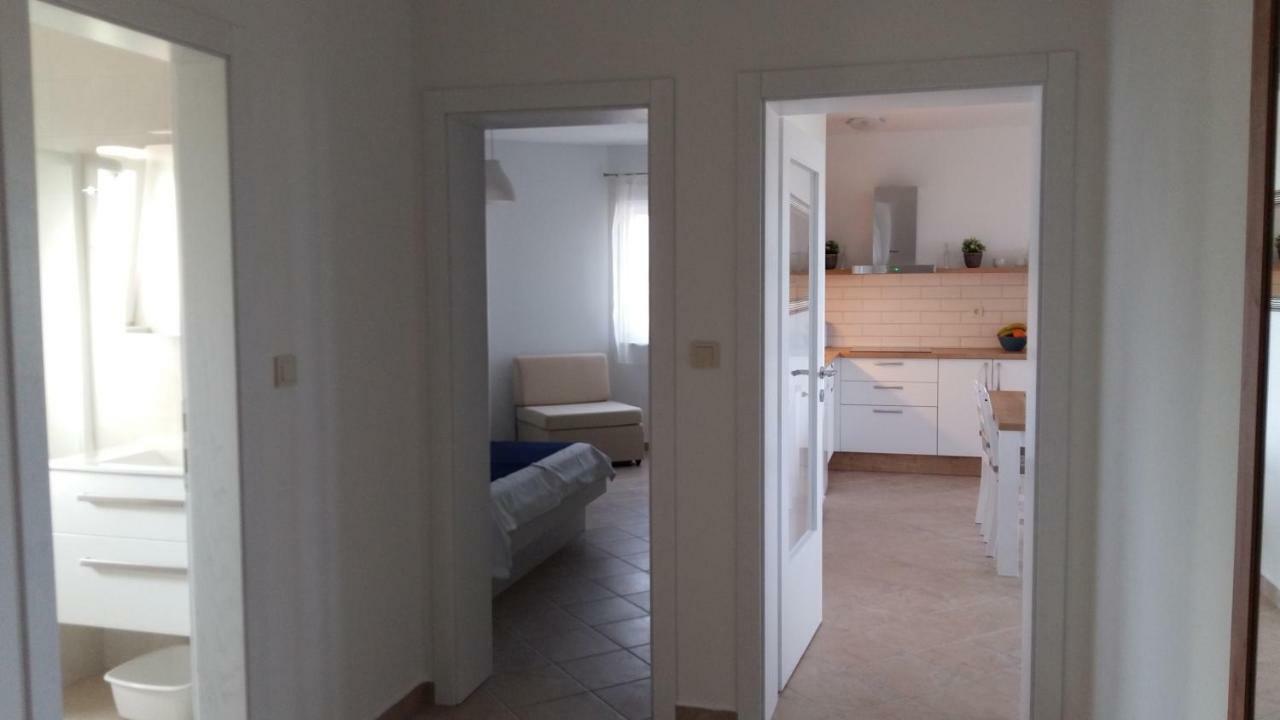 Haus Mit Meerblick Lopar Luaran gambar